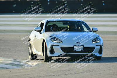 media/Nov-02-2025-Speed Ventures (Sun) [[c948a89870]]/Black/Session 4/